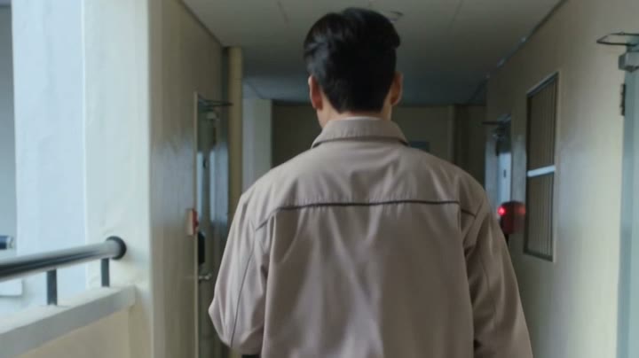 현장으로 걸어가는 담당자